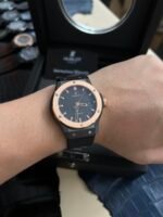 Classic Fusion 42mm Ceramic/RG JJZF 1:1 Best Edition Black Textured Dial On Black Rubber Strap - Image 4