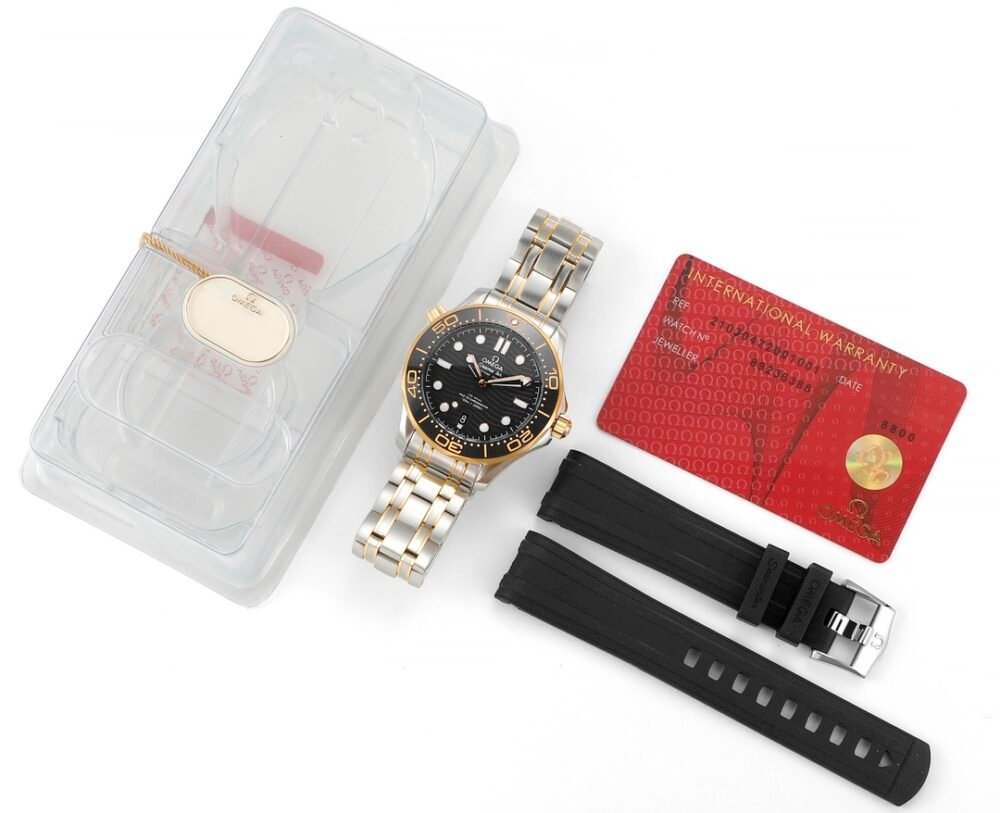 Seamaster Diver 300M SS/RG B50F Black Ceramic Black Dial on SS/RG Bracelet A8800 (Free Rubber Strap) - Image 9
