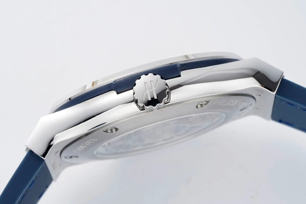 Classic Fusion 42mm Titanium JJZF 1:1 V2 Best Edition Blue Dial On Blue Gummy Strap - Image 6