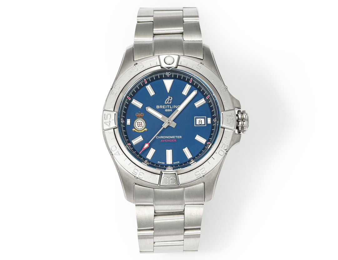 Avenger Chronometer 42mm SS BLSF 1:1 Best Version Blue Dial On SS Bracelet A2824