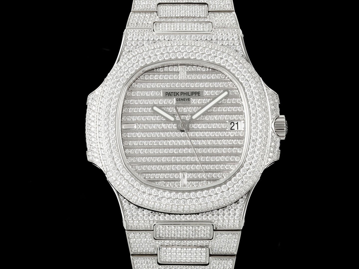 Patek Philippe Nautilus 5711 White Gold Nautilus AMGF 40MM with Double-Row Diamond Bezel Silver Diamond Strap Movement 324