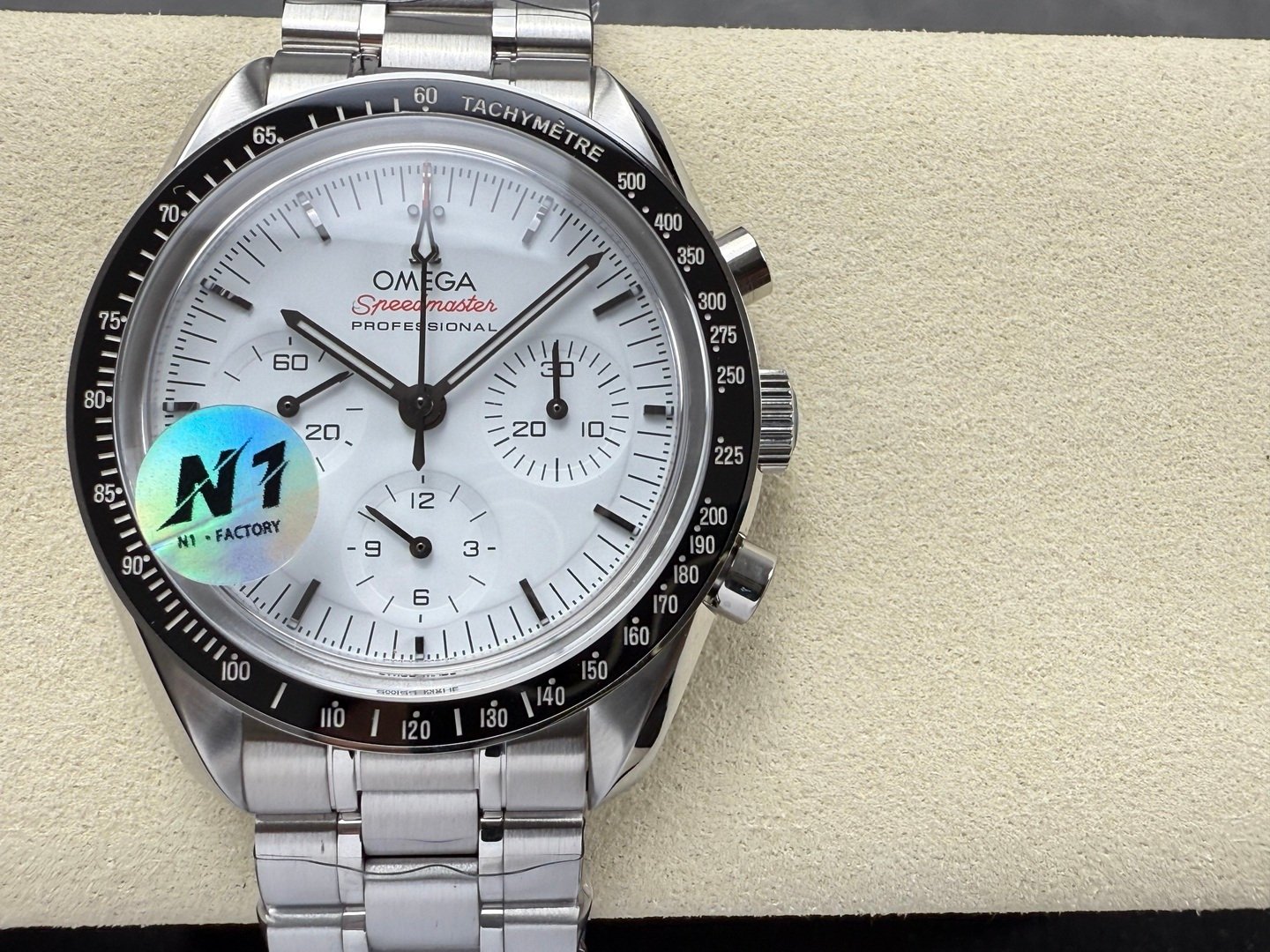SPEEDMASTER PROFESSIONAL SS N1F BEST EDITION WHITE DIAL ON SS BRACELET ASIAN 3861