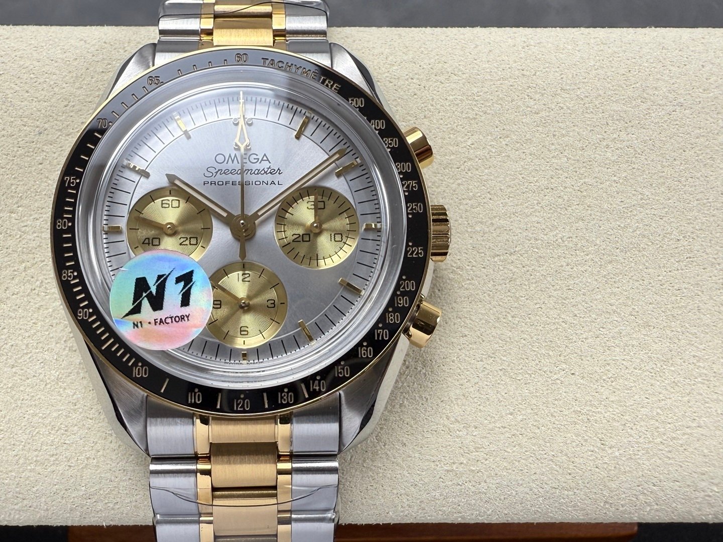 SPEEDMASTER PROFESSIONAL SS N1F BEST EDITION Gold/Sliver DIAL ON G/S BRACELET ASIAN 3861