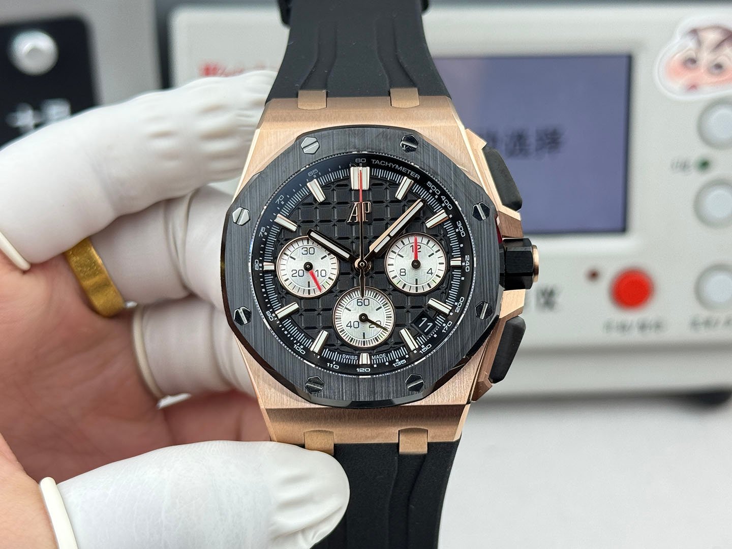 ROYAL OAK 43MM 26420 RS LSF BLACK DIAL ON BLACK RUBBER STRAP 4401 SUPER CLONE